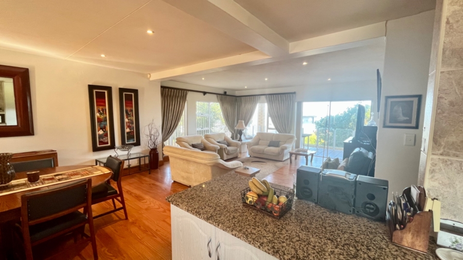 4 Bedroom Property for Sale in Reebok Western Cape